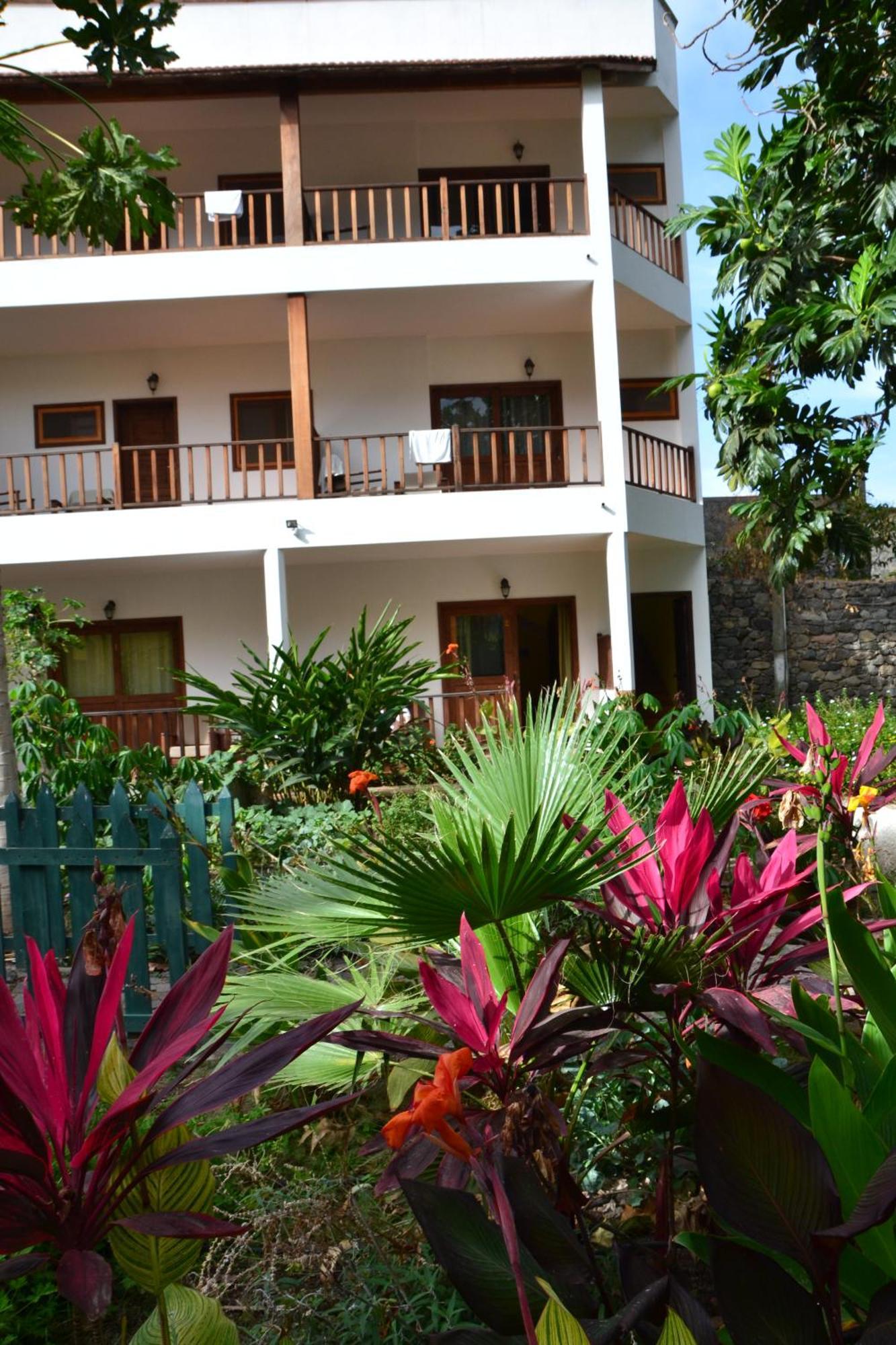 Готель Oasis Paul Residencial Екстер'єр фото